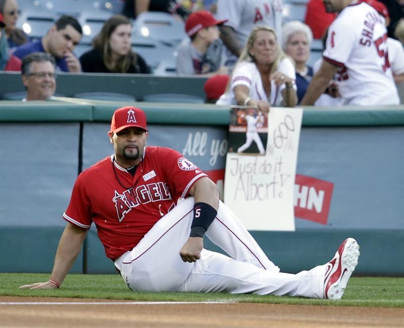 9-3. Pujols llega a las 100 remolcadas y los Angelinos aún pueden pasar a las finales