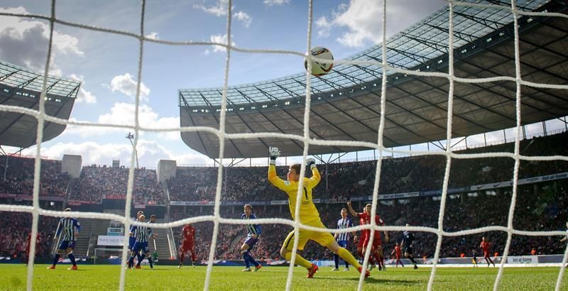 El Bayer visita al Hertha en medio de vientos de crisis