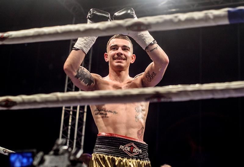 Jon Fernández aspira al cinturón WBC Silver ante el ruso Podolsky