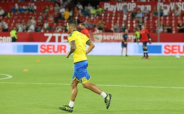 Denunciados cánticos contra Vitolo en Sevilla y contra el Sevilla en el Wanda