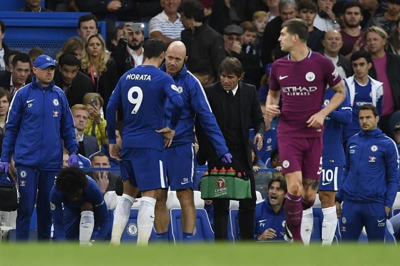 Morata sufre una lesión muscular durante el Chelsea-Manchester City