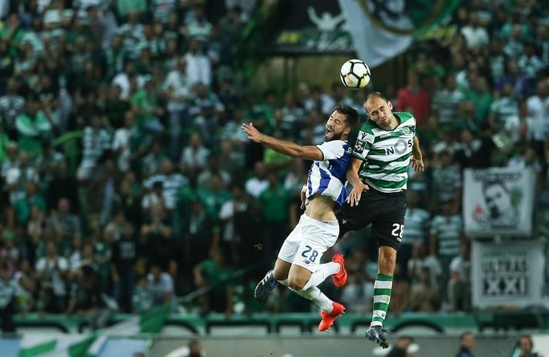 El Oporto sigue líder tras empatar a domicilio con el Sporting (0-0)
