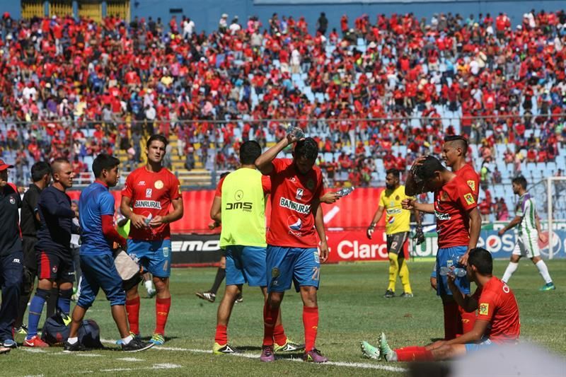 Una jornada de remontadas deja al campeón Municipal como líder del fútbol de Guatemala