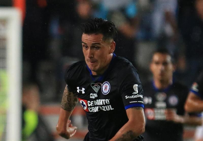 3-5. Cruz Azul golea a Dynamo y gana trofeo Charities Cup