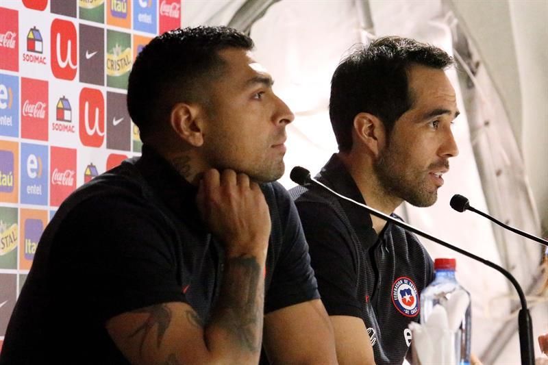 Claudio Bravo: la ilusión de clasificar al Mundial está "intacta"