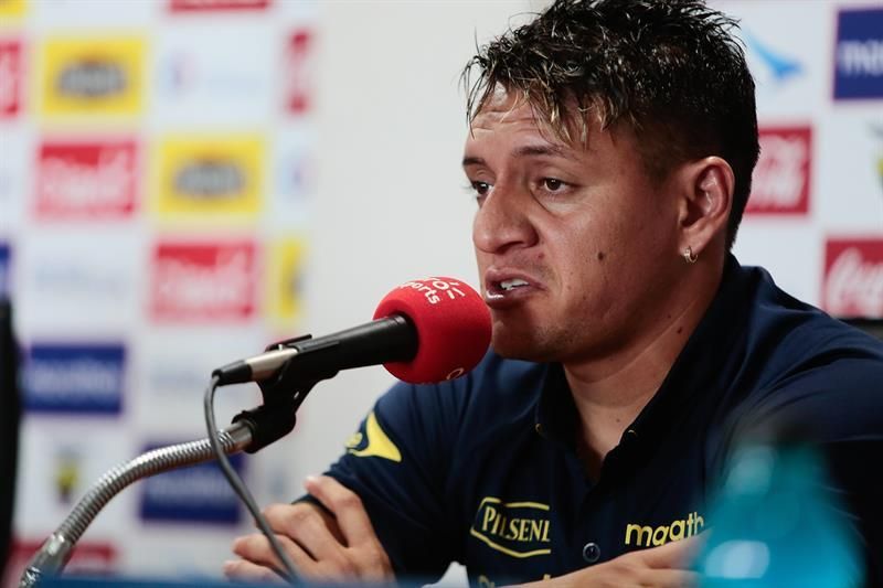 Garcés: Ecuador quiere "cerrar con dignidad" la eliminatoria ante Argentina
