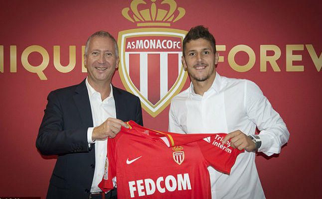 Castro: "Relacionar el no fichaje de Jovetic y el reparto de dividendos es una barbaridad"