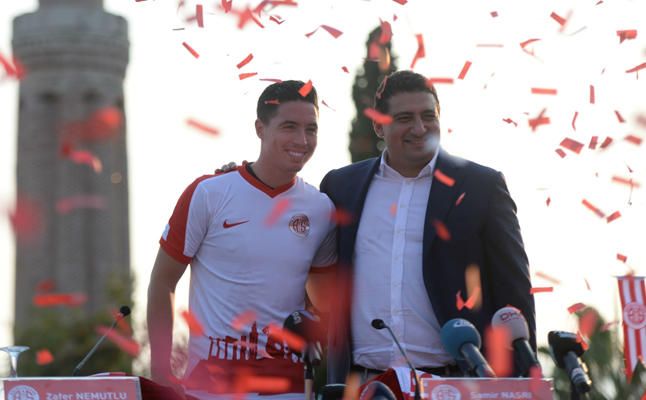 El salario de Nasri causa un conflicto en el vestuario del Antalyaspor