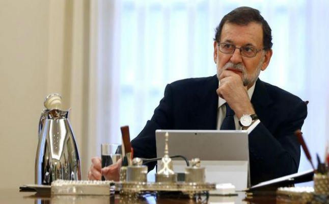 Rajoy aplica el 155 y pide a Puigdemont que aclare si declaró la indepencia o no