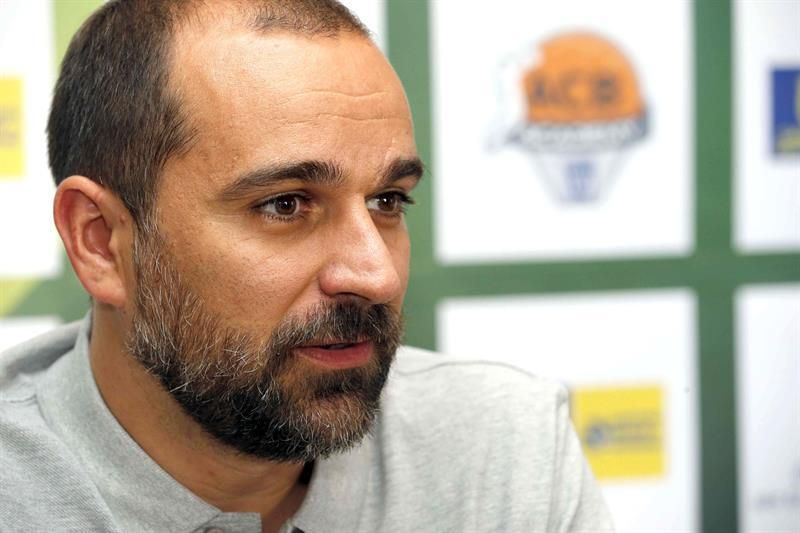 Durán califica de "vital" el partido con el Zaragoza "para dar una alegría" a Miribilla