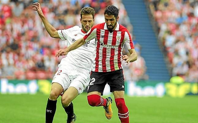 El Sevilla perdona y cae al descanso en San Mamés (1-0)