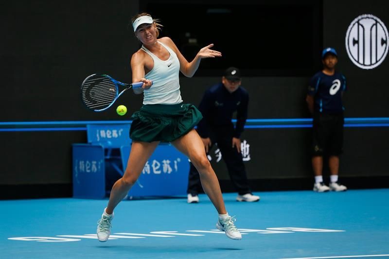 Sharapova jugará con Sabalenka su primera final tras reaparecer