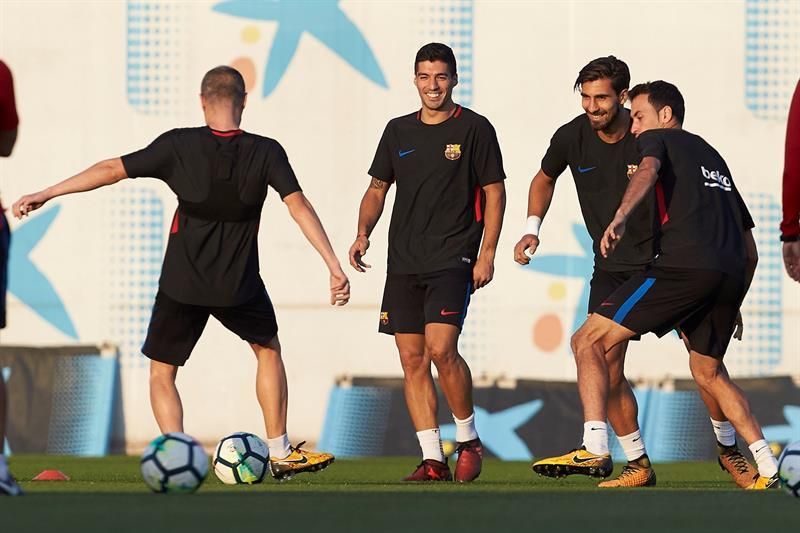 El Barça se entrena para preparar la tercera jornada de la Champions contra el Olympiacos