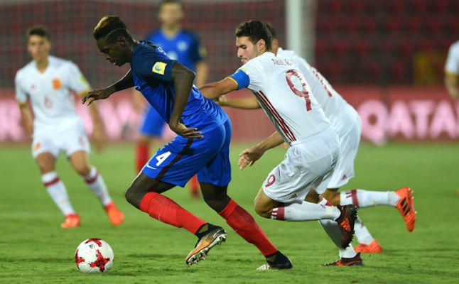 España gana a Francia con un penalti en el minuto 90 y pasa a cuartos del Mundial sub 17