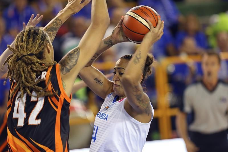 56-43. El Perfumerías Avenida muestra sus credenciales para la Euroliga al ganar al Ekaterimburgo