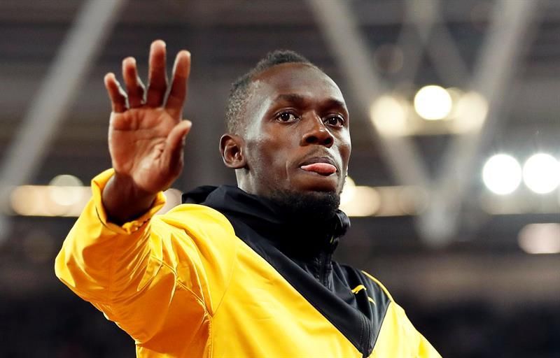 Bolt exhibe en México sus 8 medallas olímpicas y admite que subió de peso