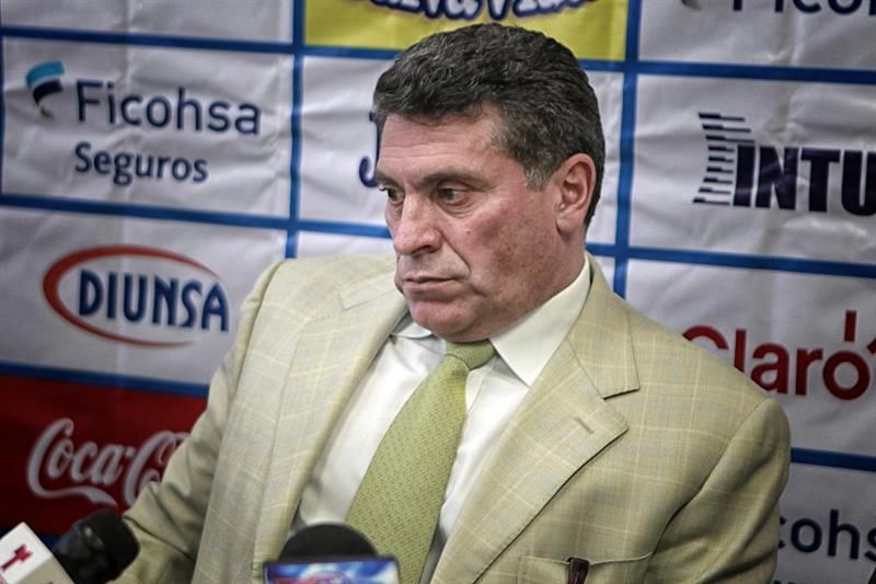 Suárez confía en la capacidad de Pinto para llevar a Honduras al Mundial de Rusia