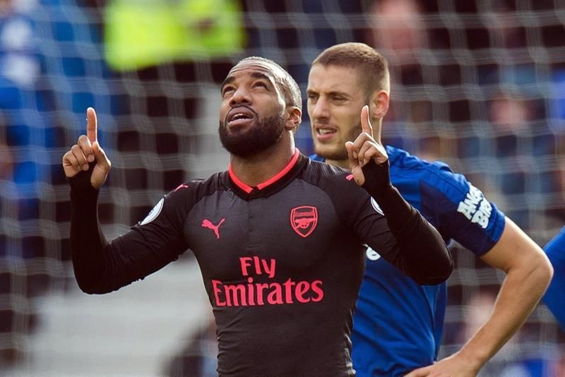 El Arsenal se da un festín en Goodison Park y mete en problemas a Koeman