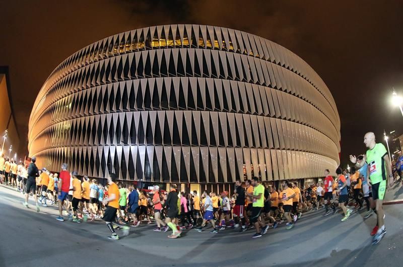 Los kenianos Eliud Too y Mercy Jepkangor ganan la Maratón Nocturna de Bilbao