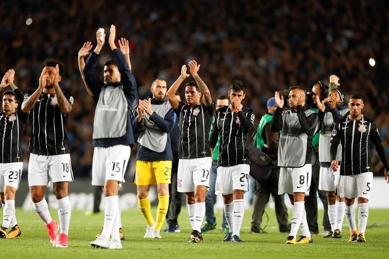 El Corinthians cae ante el Botafogo y su ventaja queda reducida a seis puntos