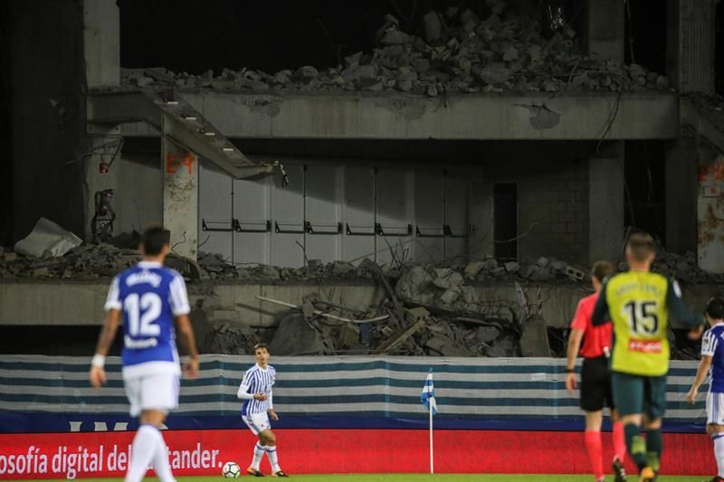 La demolición del fondo sur deja imágenes inéditas del estadio de Anoeta