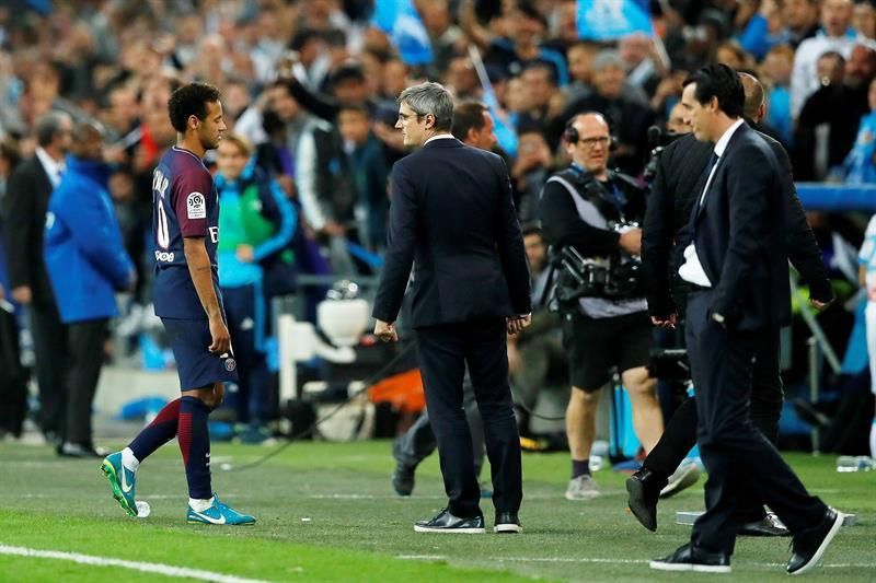 Neymar insinúa que debe investigarse el lanzamiento de objetos en Marsella
