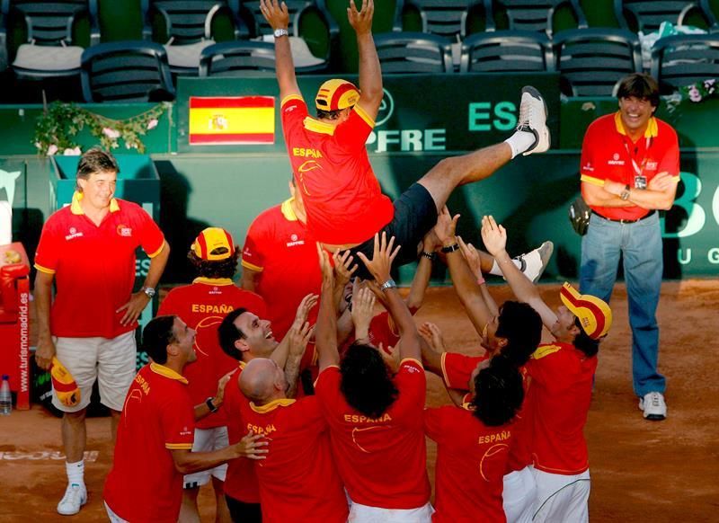Marbella presenta su candidatura para acoger la Copa Davis en 2018