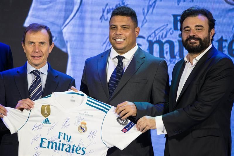 Ronaldo Nazario y Butragueño promocionan la imagen del Real Madrid en China