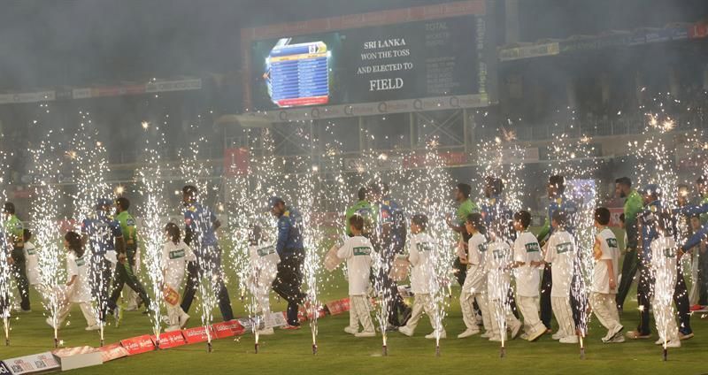 El equipo de críquet de Sri Lanka regresa a Pakistán tras el ataque de 2009