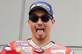 Lorenzo no reconoce que haya habido órdenes de equipo