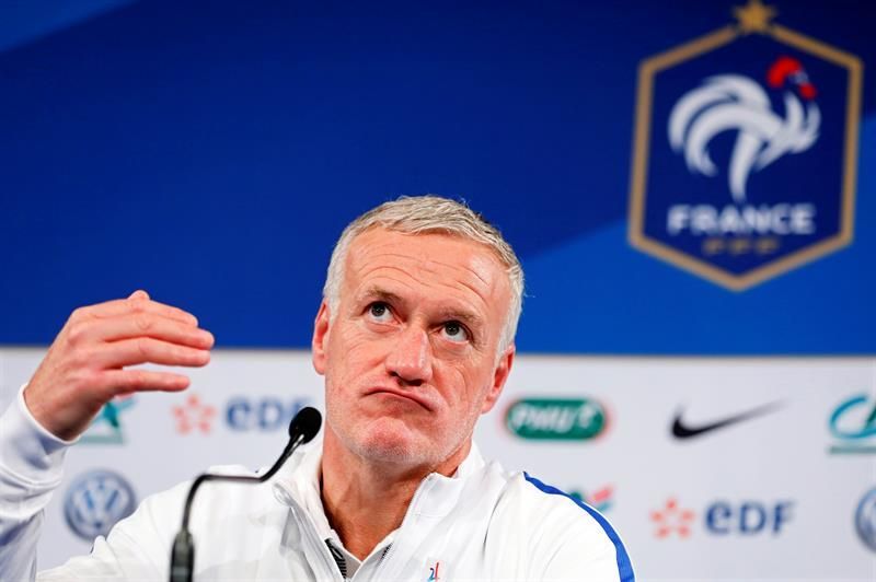 Deschamps prolonga dos años contrato como seleccionador francés, hasta 2020