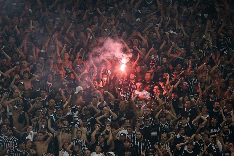 Más de 30.000 aficionados apoyan al Corinthians antes de recibir al Palmeiras