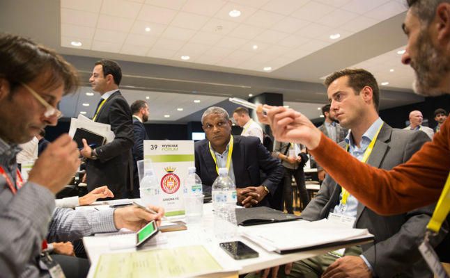 Betis y Sevilla, en el mayor evento de fichajes del mundo