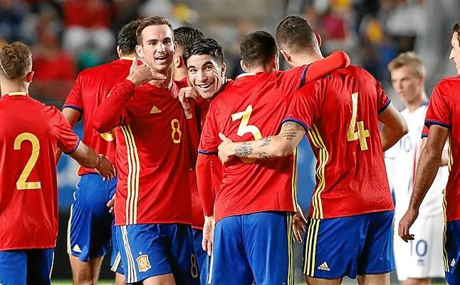 1-0: Un golazo de Fabián aúpa hasta el liderato a España sub 21