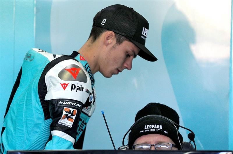 Martín se pone al frente y Mir recupera el terreno perdido