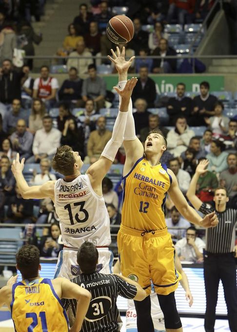 79-65. El Obradoiro frena al Gran Canaria con una gran defensa