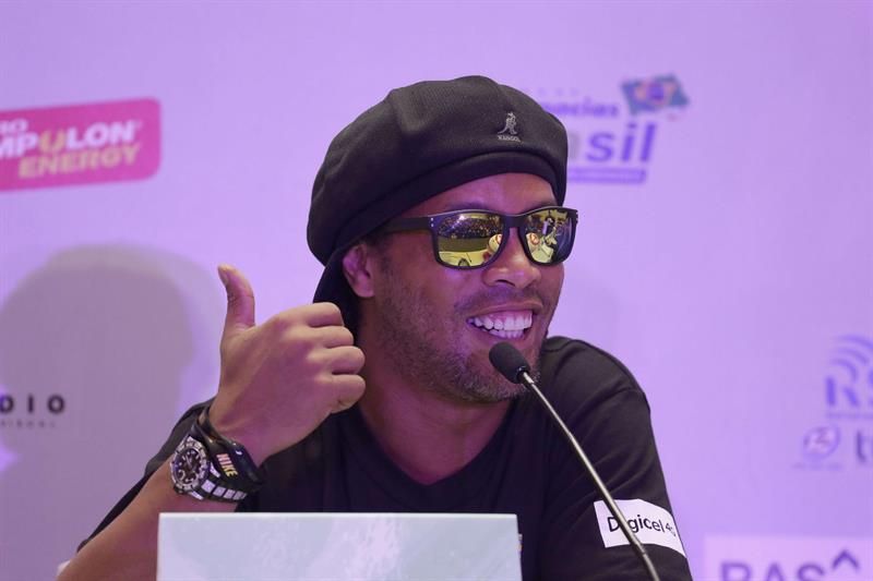 Ronaldinho celebra su regreso a Querétaro, donde dice haber sido feliz