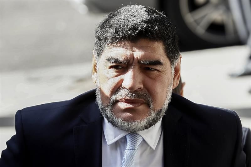 Diego Maradona dice que fue sometido a una operación en el hombro izquierdo