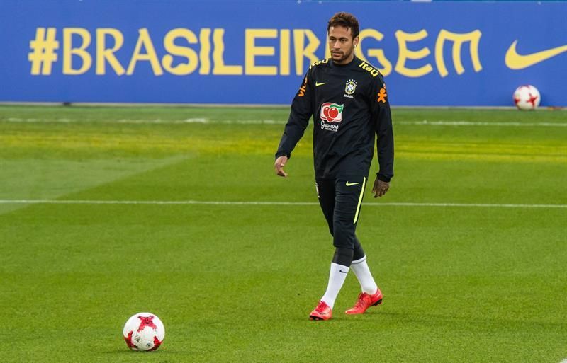 Mbappé: "Neymar es fuerte en el campo, pero fuera es alguien normal"