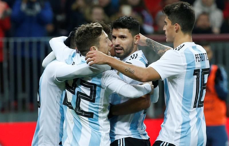 Nigeria examina a una Argentina sin Messi