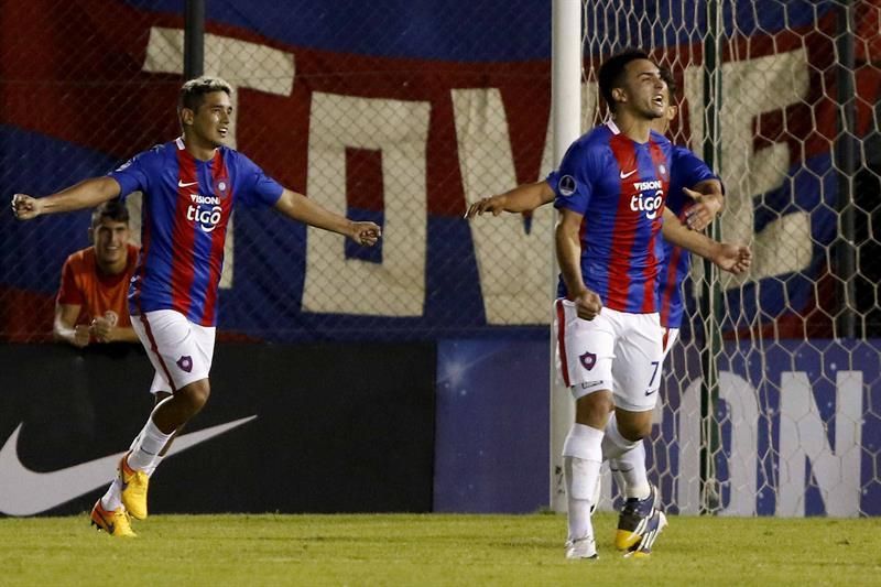 La victoria ante Nacional lleva a Cerro Porteño a encabezar el torno de fútbol en Paraguay
