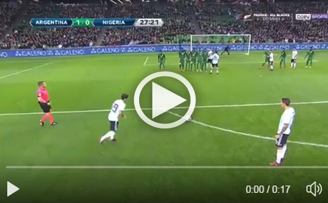 Golazo de Banega en la derrota de Argentina ante Nigeria (2-4)
