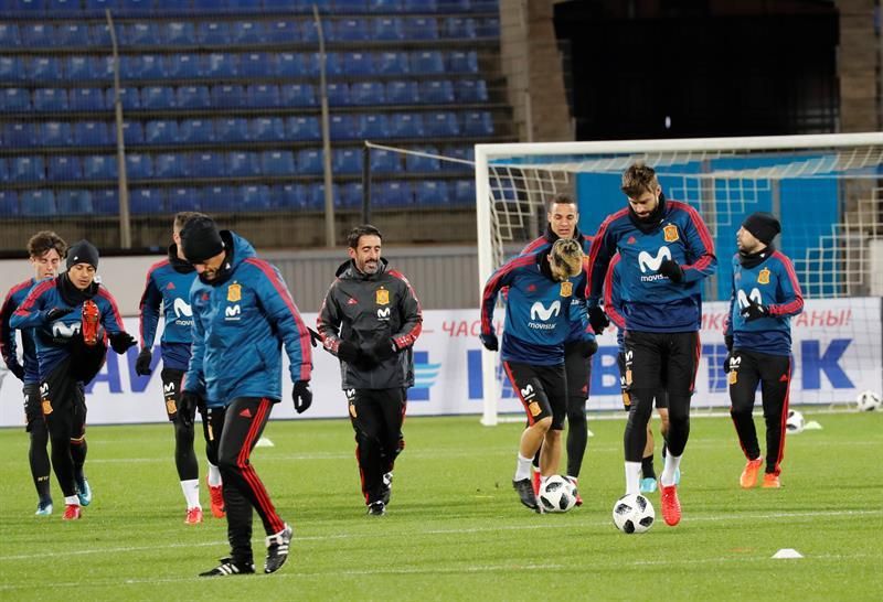 España le toma el pulso a Rusia en un duelo con la anfitriona del Mundial