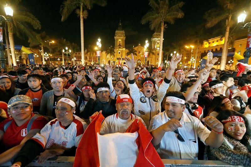 El Gobierno declarará no laborable el jueves si Perú se clasifica al Mundial