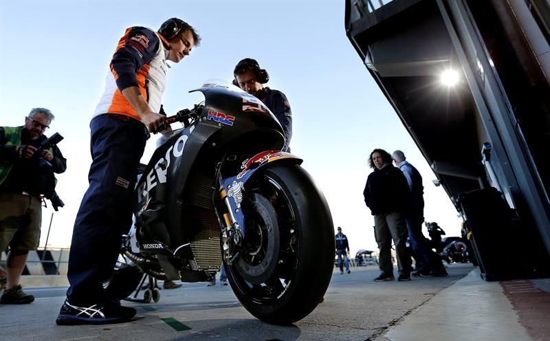 Márquez cierra los entrenamientos de MotoGP de 2018 en Cheste con el mejor tiempo