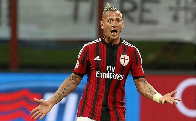 Mexes: "Las medias hasta las rodillas, la coleta, los rapados... Todo es una burbuja"
