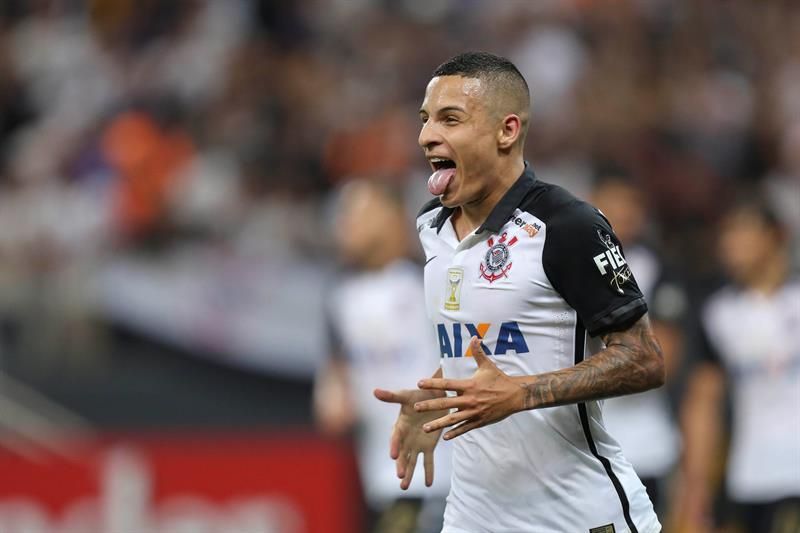 El Corinthians admite que Arana puede ir al Sevilla