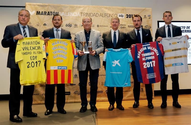 El maratón de Valencia a batir el récord de 2:06:31 y crecer un año más