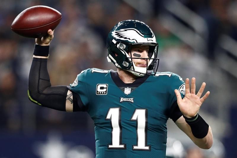 9-37. Wentz conduce la victoria de los Eagles, líderes de la liga