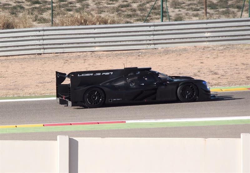 Fernando Alonso tiene la primera toma de contacto con el Ligier en Motorland